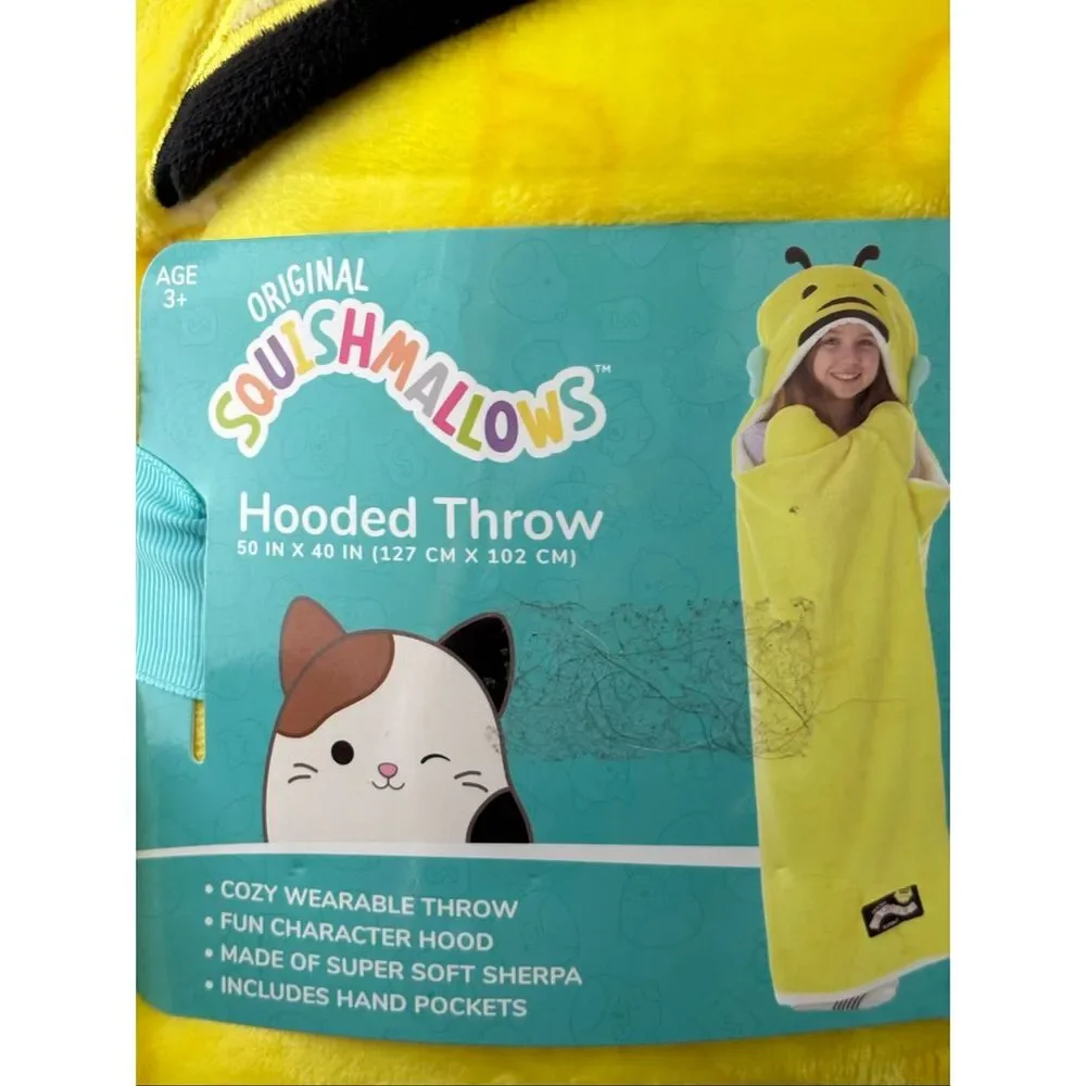 ❤️Squishmallows Hooded Throw-Sunny